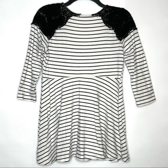 Motherhood Maternity Stripe & Lace Maternity Top M - Picture 5 of 8